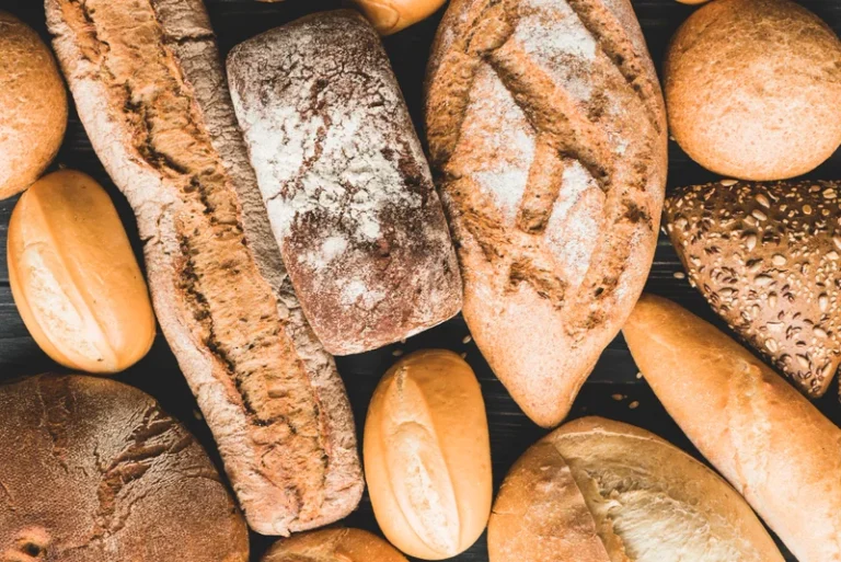 Co zrobić z czerstwego chleba? Poznaj 5 smacznych pomysłów!